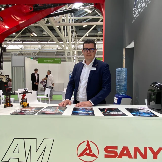 Giornata intensa, piena di incontri e di energia!

Grazie a chi è passato a trovarci a @wmeexpo 

📍 Ci vediamo anche domani allo stand 152!
Passa a scoprire il caricatore SANY SMHW30G5 e le nostre soluzioni per la gestione dei materiali.

#WasteManagement2025 #GreenInnovation #Sostenibilità #AMSoluzioniIndustriali #WasteManagementEurope #WME2025 #BolognaFiere @bolognafiere_group #SANY